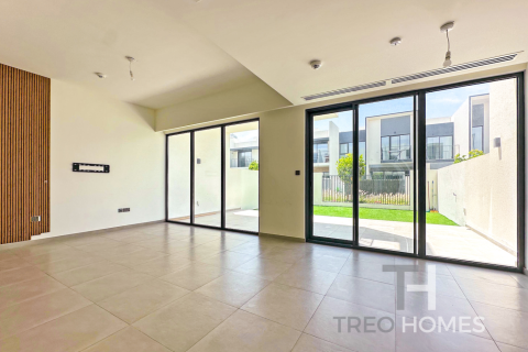 Townhouse in The Valley, Dubai 3 bedrooms, 186 sq.m. № 16881 - photo 12