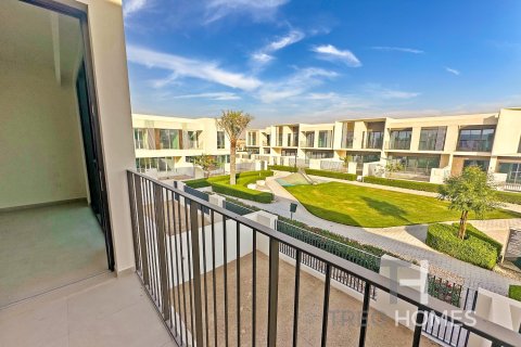 Townhouse in The Valley, Dubai 3 bedrooms, 190 sq.m. № 16880 - photo 2