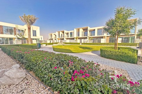 Townhouse in The Valley, Dubai 3 bedrooms, 190 sq.m. № 16880 - photo 15