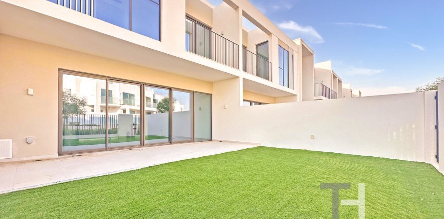 Townhouse in The Valley, Dubai 3 bedrooms, 192 sq.m. № 16879