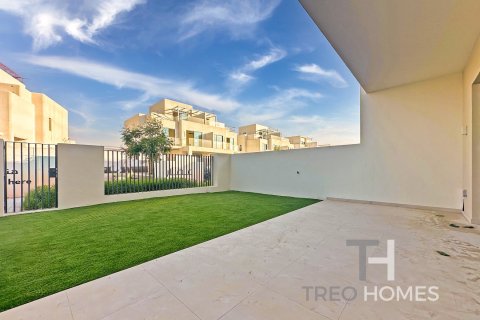 Townhouse in The Valley, Dubai 3 bedrooms, 192 sq.m. № 16879 - photo 11