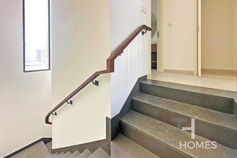 Townhouse in The Valley, Dubai 3 bedrooms, 192 sq.m. № 16879 - photo 25