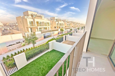 Townhouse in The Valley, Dubai 3 bedrooms, 192 sq.m. № 16879 - photo 12