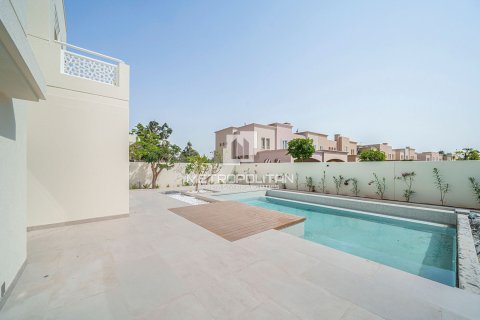 Villa à Meadows, Dubai, 5 chambres, 353 m², № 15867 - photo 20