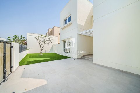 Villa à Meadows, Dubai, 5 chambres, 353 m², № 15867 - photo 18