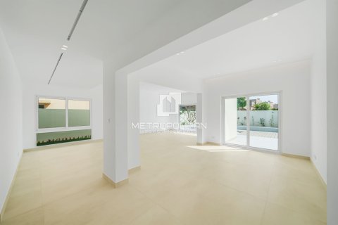 Villa à Meadows, Dubai, 5 chambres, 353 m², № 15867 - photo 5