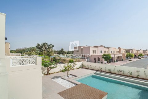 Villa à Meadows, Dubai, 5 chambres, 353 m², № 15867 - photo 25
