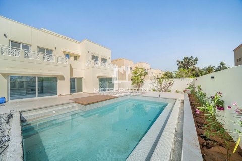 Villa à Meadows, Dubai, 5 chambres, 353 m², № 15867 - photo 21