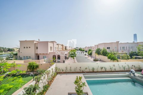Villa à Meadows, Dubai, 5 chambres, 353 m², № 15867 - photo 23