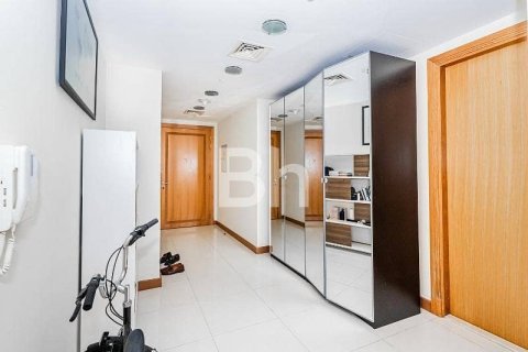 Apartment in Dubai Marina, Dubai 2 bedrooms, 127 sq.m. № 21411 - photo 13