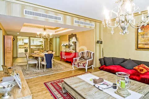 Apartment in Dubai Marina, Dubai 4 bedrooms, 240 sq.m. № 21409 - photo 1