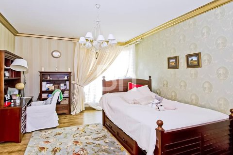 Apartment in Dubai Marina, Dubai 4 bedrooms, 240 sq.m. № 21409 - photo 4