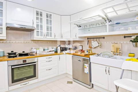 Apartment in Dubai Marina, Dubai 4 bedrooms, 240 sq.m. № 21409 - photo 9