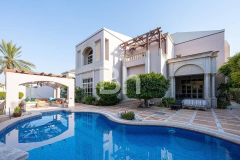 Villa in Dubai 7 bedrooms, 1338 sq.m. № 21331 - photo 29
