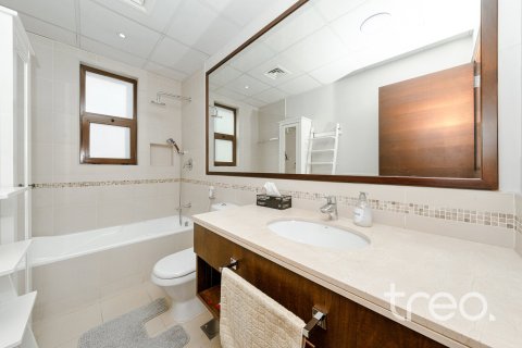 Townhouse in Mira 2, Reem, Dubai 4 bedrooms, 236.9 sq.m. № 124723 - photo 17