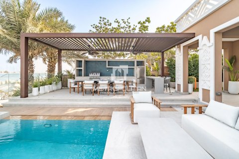 Villa in Palm Jumeirah, Dubai 5 bedrooms, 1292 sq.m. № 72940 - photo 2
