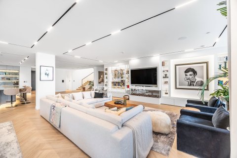 Villa in Palm Jumeirah, Dubai 5 bedrooms, 1292 sq.m. № 72940 - photo 9