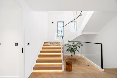 Villa in Palm Jumeirah, Dubai 5 bedrooms, 1292 sq.m. № 72940 - photo 12