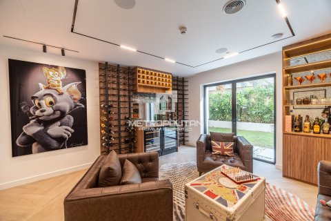 Villa in Palm Jumeirah, Dubai 5 bedrooms, 1292 sq.m. № 72940 - photo 5