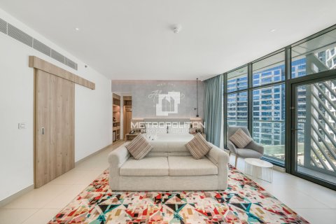 Apartment in Seven Palm, Palm Jumeirah, Dubai 34 sq.m. № 72939 - photo 2