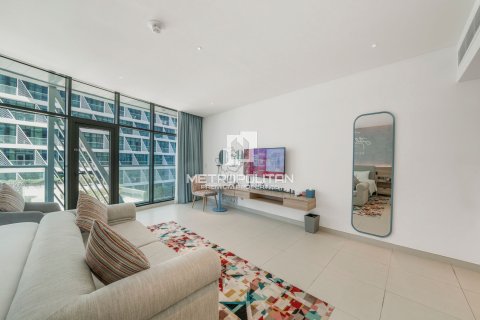 Apartment in Seven Palm, Palm Jumeirah, Dubai 34 sq.m. № 72939 - photo 4