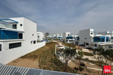 Снять в аренду таунхаус в Дубае: 4 спальни, 144м², № 90294 - фото 6