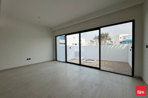 Снять в аренду таунхаус в Дубае: 4 спальни, 144м², № 90294 - фото 4