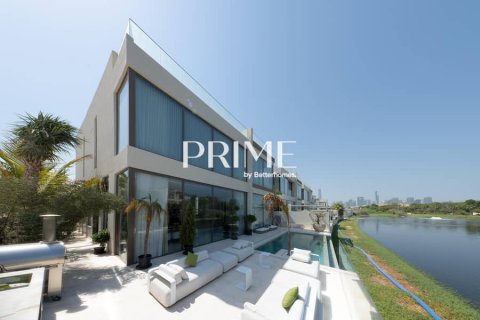 Villa in Jumeirah Park, Dubai 6 bedrooms, 622 sq.m. № 23312 - photo 1