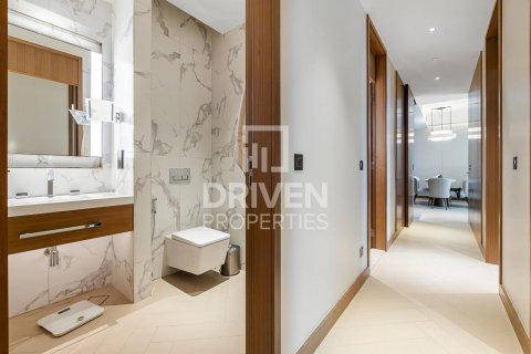Apartment in Downtown Dubai (Downtown Burj Dubai), Dubai 3 bedrooms, 145 sq.m. № 19393 - photo 12