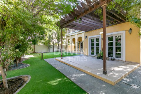 Villa in The Villa, Dubai 4 bedrooms, 646 sq.m. № 19396 - photo 10