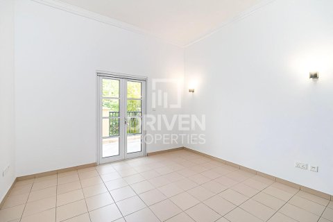 Villa in The Villa, Dubai 4 bedrooms, 646 sq.m. № 19396 - photo 8