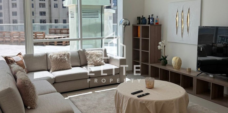Appartement à Dubai, 2 chambres, 363 m², № 38656