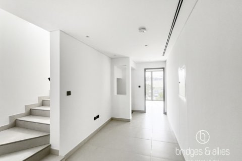 فيلا في دبي 4 غرف نوم, 226.1 م² رقم 77220 - صورة 13