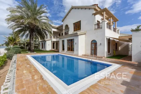 Villa en Palm Jumeirah, Dubai, 6 dormitorios, 650 m², № 61939 - foto 2