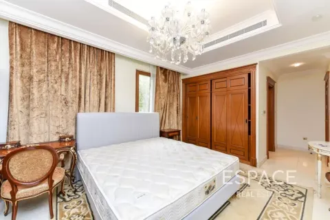 Villa en Palm Jumeirah, Dubai, 6 dormitorios, 650 m², № 61939 - foto 11