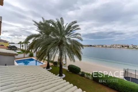 Villa en Palm Jumeirah, Dubai, 6 dormitorios, 650 m², № 61939 - foto 18