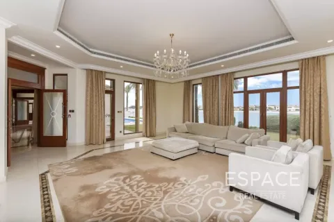 Villa en Palm Jumeirah, Dubai, 6 dormitorios, 650 m², № 61939 - foto 3