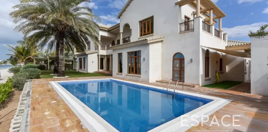 Villa en Palm Jumeirah, Dubai, 6 dormitorios, 650 m², № 61939