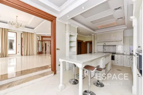 Villa en Palm Jumeirah, Dubai, 6 dormitorios, 650 m², № 61939 - foto 6