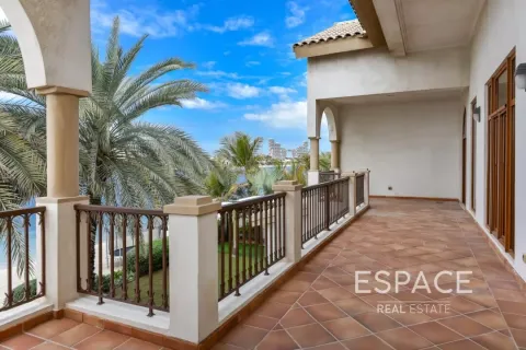 Villa en Palm Jumeirah, Dubai, 6 dormitorios, 650 m², № 61939 - foto 12