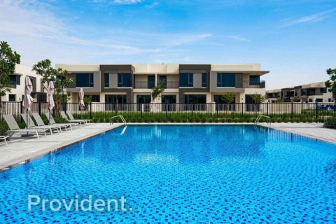 Villa in Dubai Hills Estate, Dubai 4 bedrooms № 3229 - photo 1