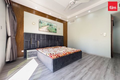 Снять в аренду виллу в Дубае: 4 спальни, 501.5м², № 100236 - фото 13