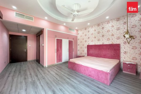 Снять в аренду виллу в Дубае: 4 спальни, 501.5м², № 100236 - фото 12