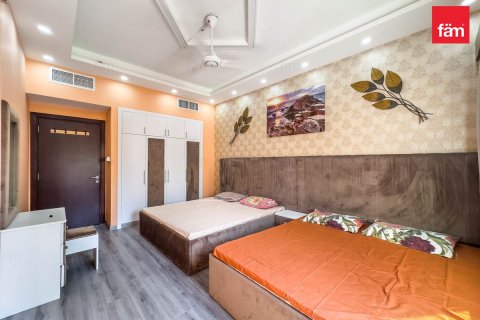 Снять в аренду виллу в Дубае: 4 спальни, 501.5м², № 100236 - фото 10