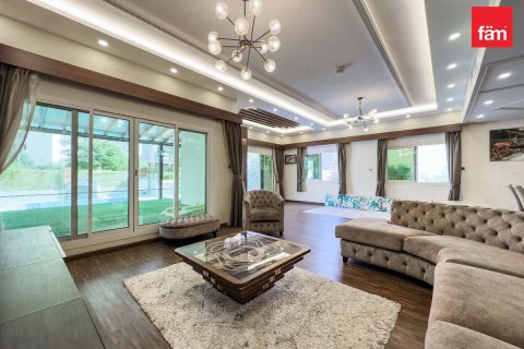 Снять в аренду виллу в Дубае: 4 спальни, 501.5м², № 100236 - фото 4