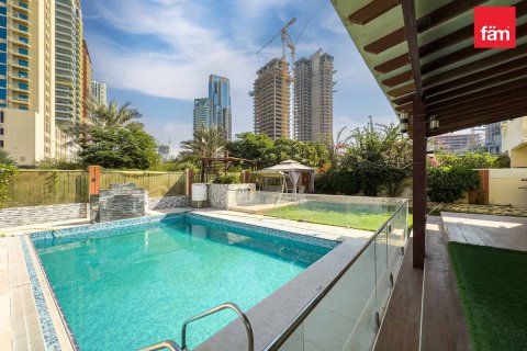 Снять в аренду виллу в Дубае: 4 спальни, 501.5м², № 100236 - фото 23