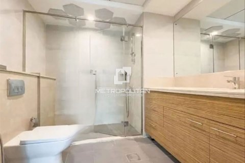 Купить квартиру в Dubai Land, Дубай: 3 спальни, 161м², № 73524 - фото 17