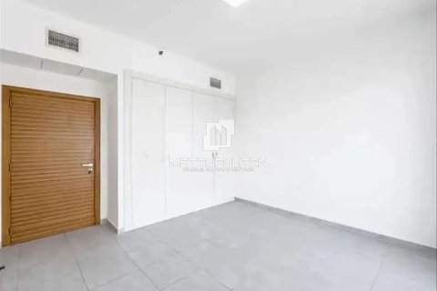 Купить квартиру в Dubai Land, Дубай: 3 спальни, 161м², № 73524 - фото 13