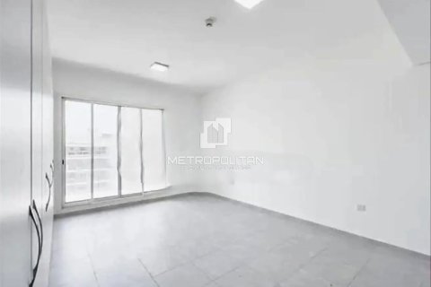 Купить квартиру в Dubai Land, Дубай: 3 спальни, 161м², № 73524 - фото 15