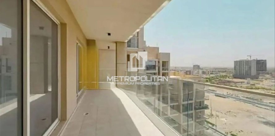 Квартира в Dubai Land, Дубай, 3 спальни, 161м², № 73524